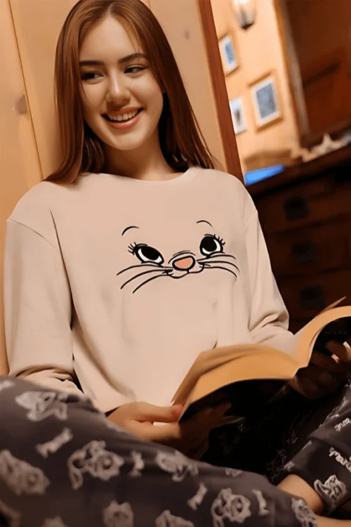beige pj set - Image 3
