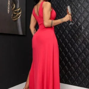 Elegant Sleeveless Maxi Dress