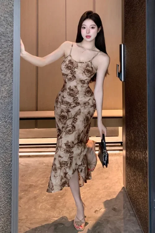 Elegant Floral Sleeveless Maxi Dress - Image 2