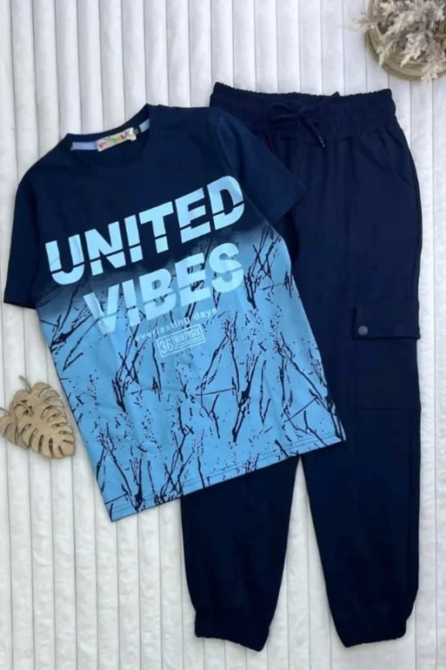 Graphic T-Shirt with Short Sleeves - Image 4