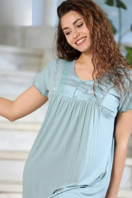 Elegant Lace Trim Nightgown - Image 4