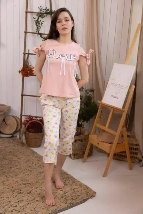 Floral Printed Capris with Bow Sleeves