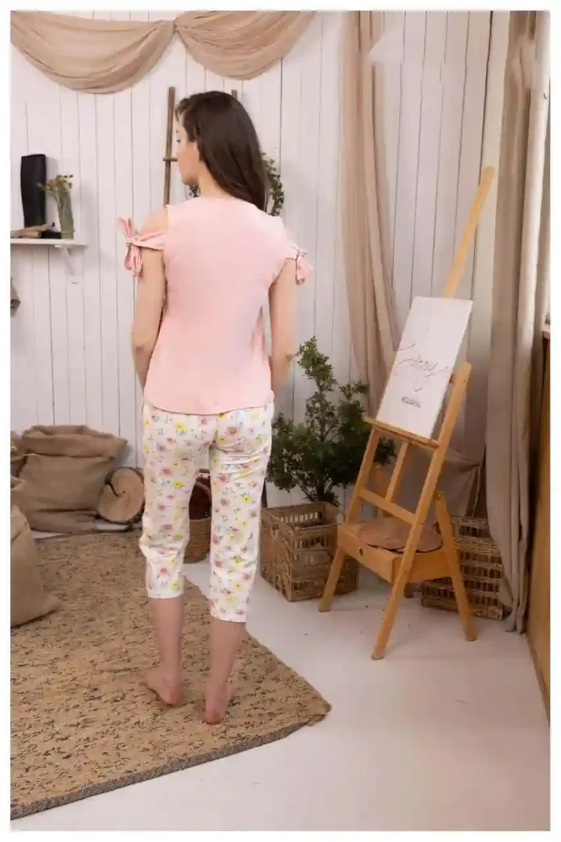 Floral Printed Capris with Bow Sleeves