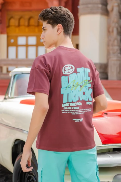 Graphic Tee with Half Sleeves - Image 2