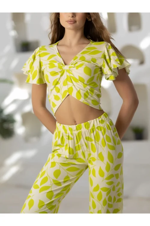 Vibrant Leaf Pattern Ruffle Sleeve Set