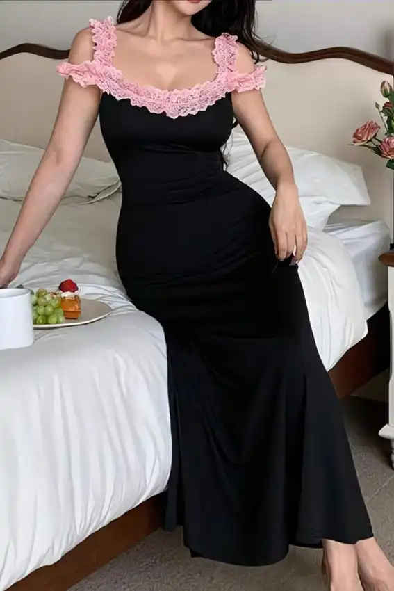 Elegant Sleeveless Black Dress