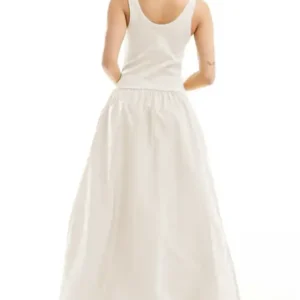 Elegant Sleeveless Maxi Dress