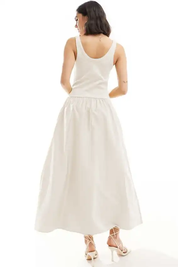 Elegant Sleeveless Maxi Dress