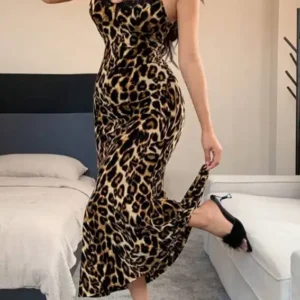 Chic Leopard Print Spaghetti Strap Dress