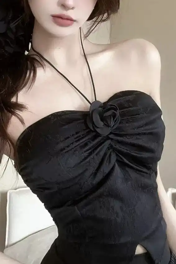 Chic Strapless Ruched Top